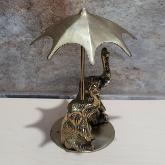 Vintage Two Elephants Trunks Raised  Under Umbrella Solid Brass Statue - Picture 12 of 12